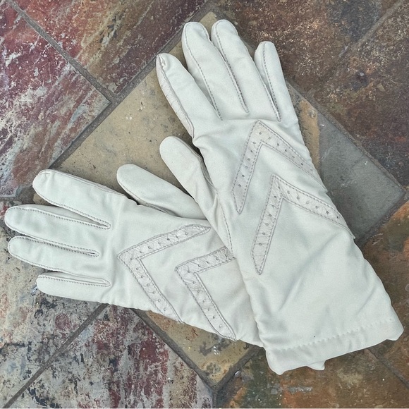 isotoner Accessories Isotoner Vintage Original Driving Gloves Soft